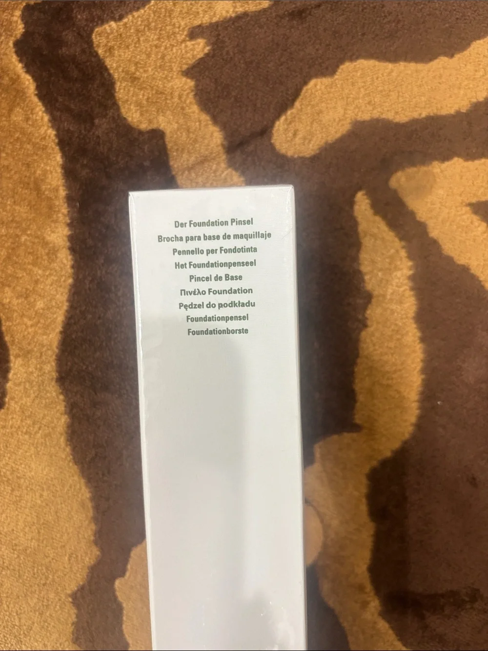 La Mer foundation brush